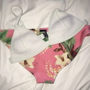 TRIANGL bathing suit set